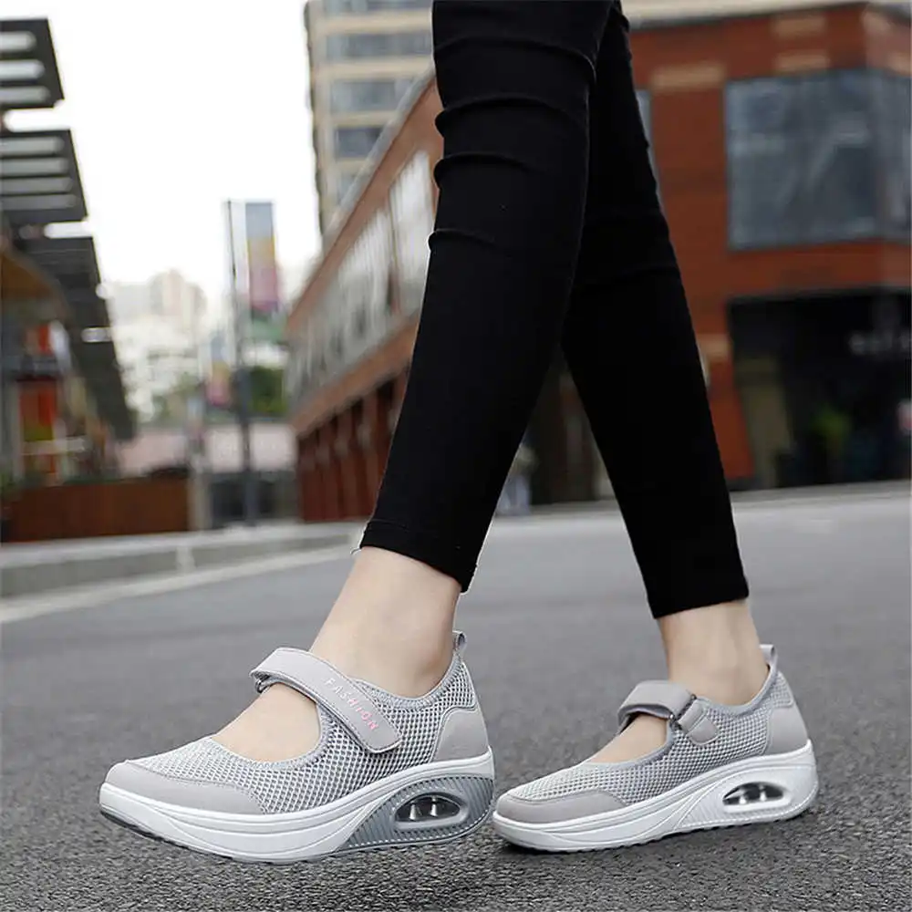 Wedding Supply Superstore - 36-41 Demi-season Colored Sneakers Walking Skates