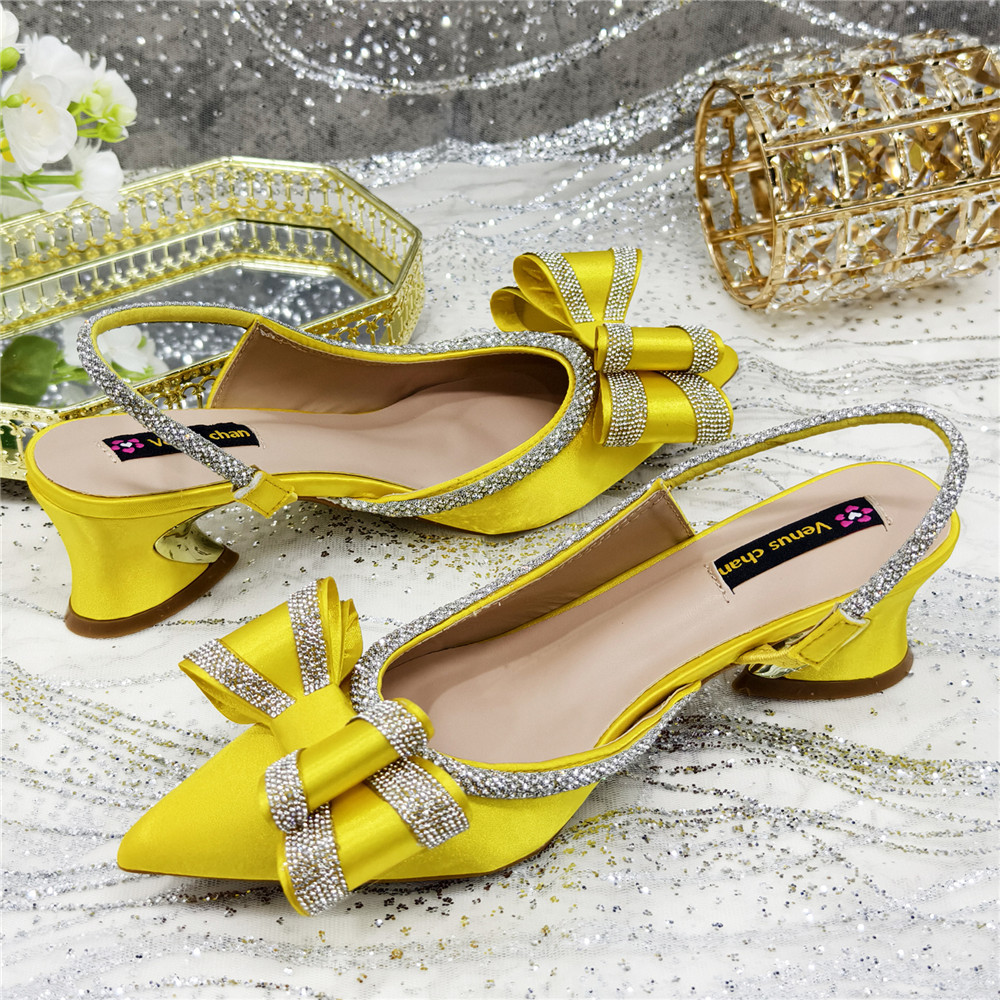 Elegant Yellow Satin Rhineston - огляд і ціна Wedding Vendor